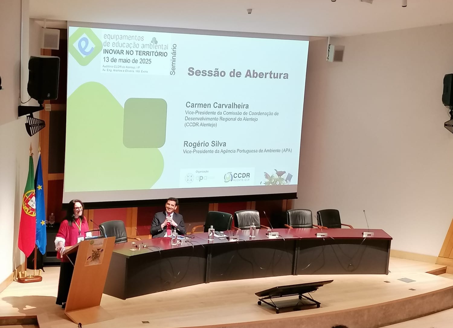 Fotografia da sessão de abertura